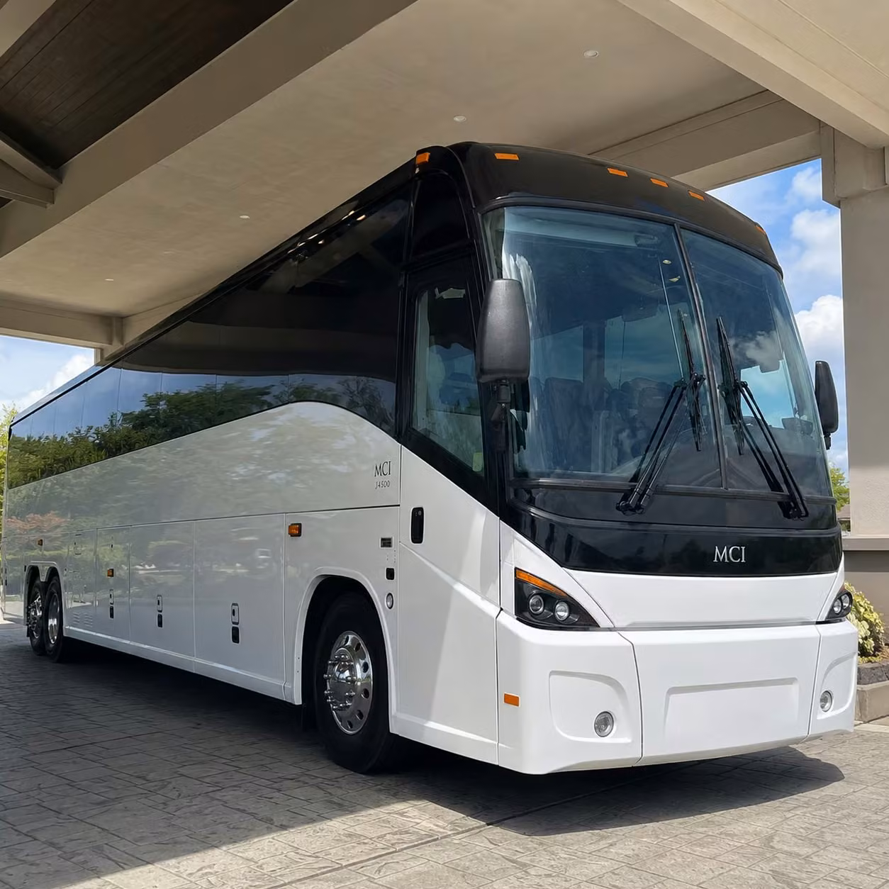 compare airport transportation options in everett and beyond