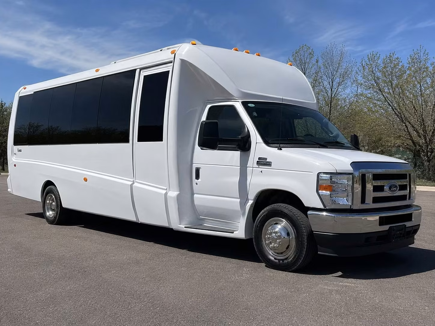 party bus rentals for everett concert nights out
